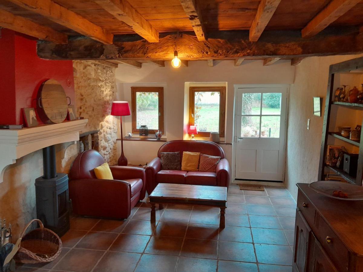 Grange Renovee Et Son Jardin Dans L'Avant Pays Savoyard Champagneux Luaran gambar