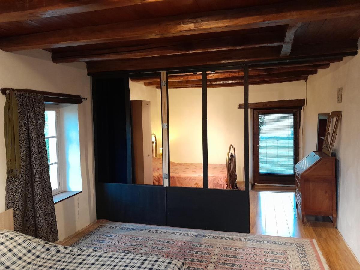 Grange Renovee Et Son Jardin Dans L'Avant Pays Savoyard Champagneux Luaran gambar