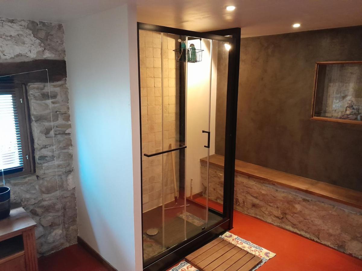Grange Renovee Et Son Jardin Dans L'Avant Pays Savoyard Champagneux Luaran gambar